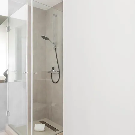 Altido Stylish 5br With Big Terrace In Principe Real Penzion Lisboa