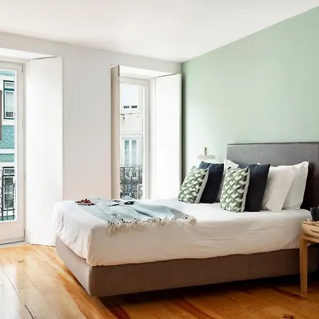 Altido Stylish 5br With Big Terrace In Principe Real 3* Lisbona