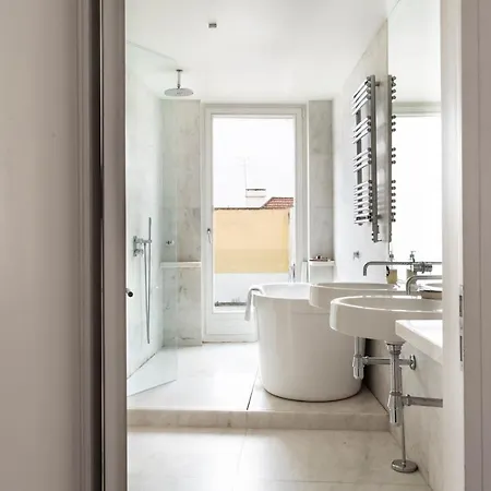 Altido Stylish 5br With Big Terrace In Principe Real Pensión Lisboa
