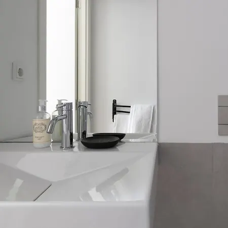 Pensión Altido Stylish 5br With Big Terrace In Principe Real 3*