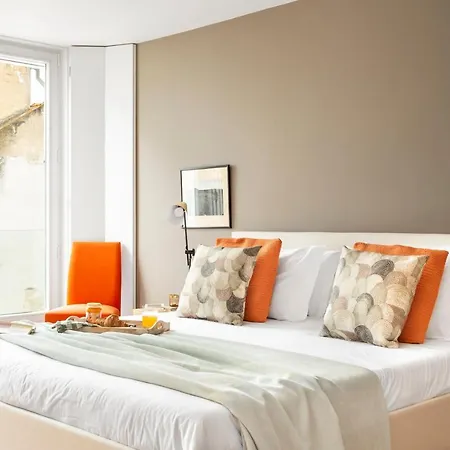 Altido Stylish 5br With Big Terrace In Principe Real 3*