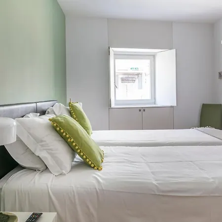 Altido Stylish 5br With Big Terrace In Principe Real