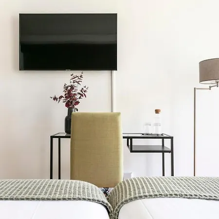 Pensión Altido Stylish 5br With Big Terrace In Principe Real 3*